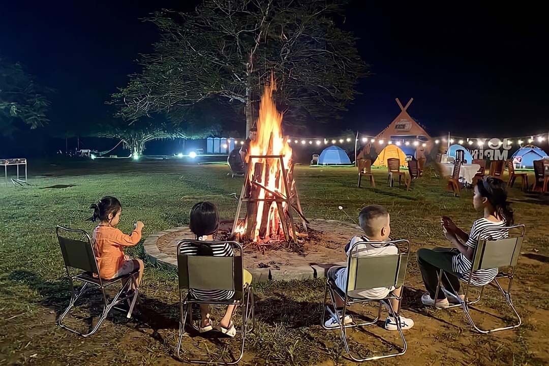 Camp fire in JOY camping Hoa Binh