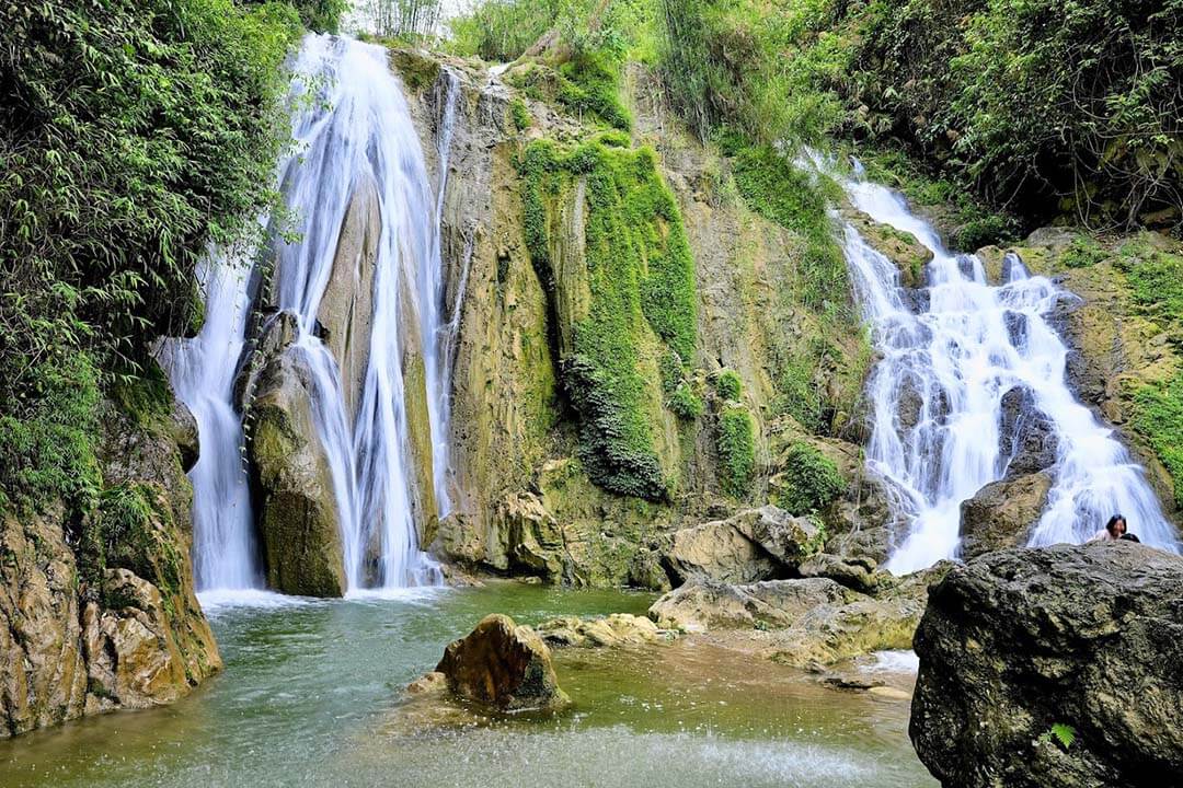 Go Lao Waterfall