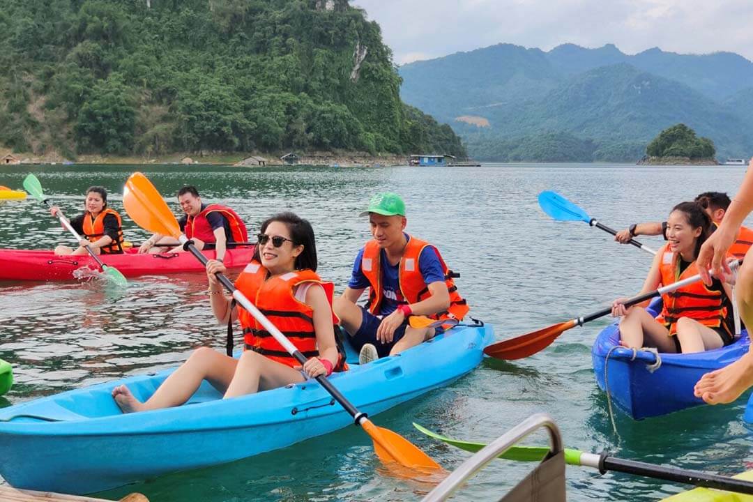 Kayaking in Mo Village